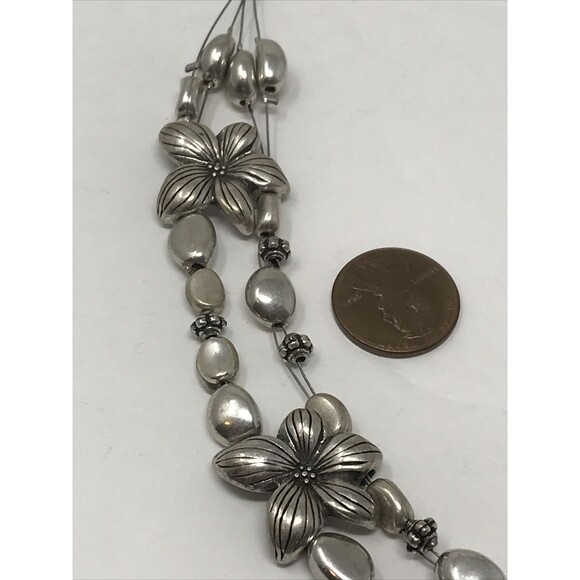 CHICO'S Necklace Silver Tone Beads Flower Floral Embossed Floating - Picture 2 of 12